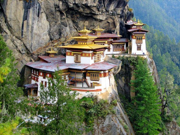 Đèo Dochula, Đèo Dochula, tháp 108 tháp Bhutan